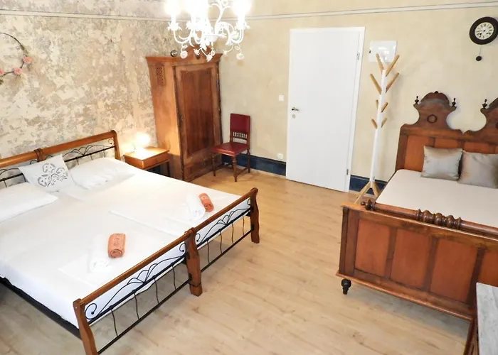 Гостевой дом Zupan 1 - 4*