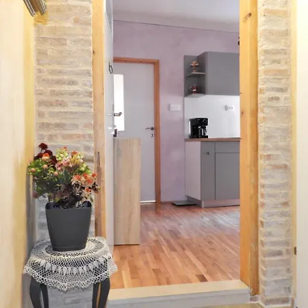 Zupan 1 - Guest house