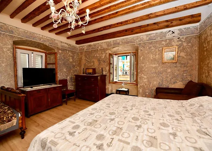 招待所 Zupan 1 - 4*